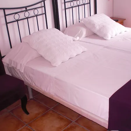 בית הארחה La Paloma Ii 3*