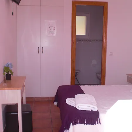 בית הארחה La Paloma Ii קלפה