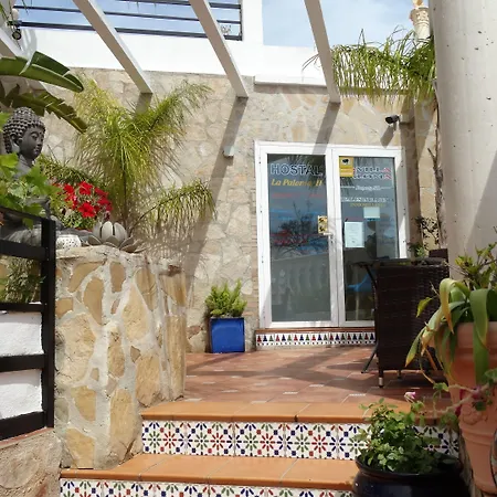 ゲストハウス La Paloma Ii 3*