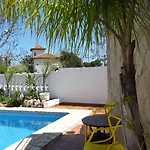 La Paloma Ii كاليبي