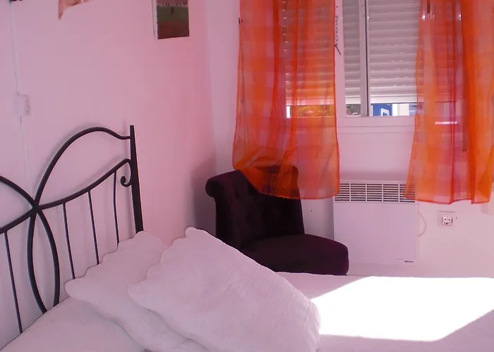 La Paloma Ii Guest house 3*