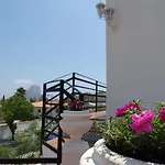 Pensión Residencial La Paloma Ii