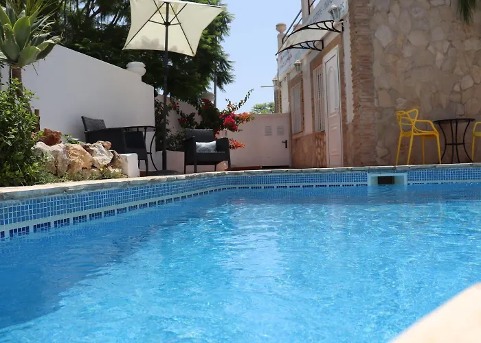 La Paloma Ii Πανσιόν 3*